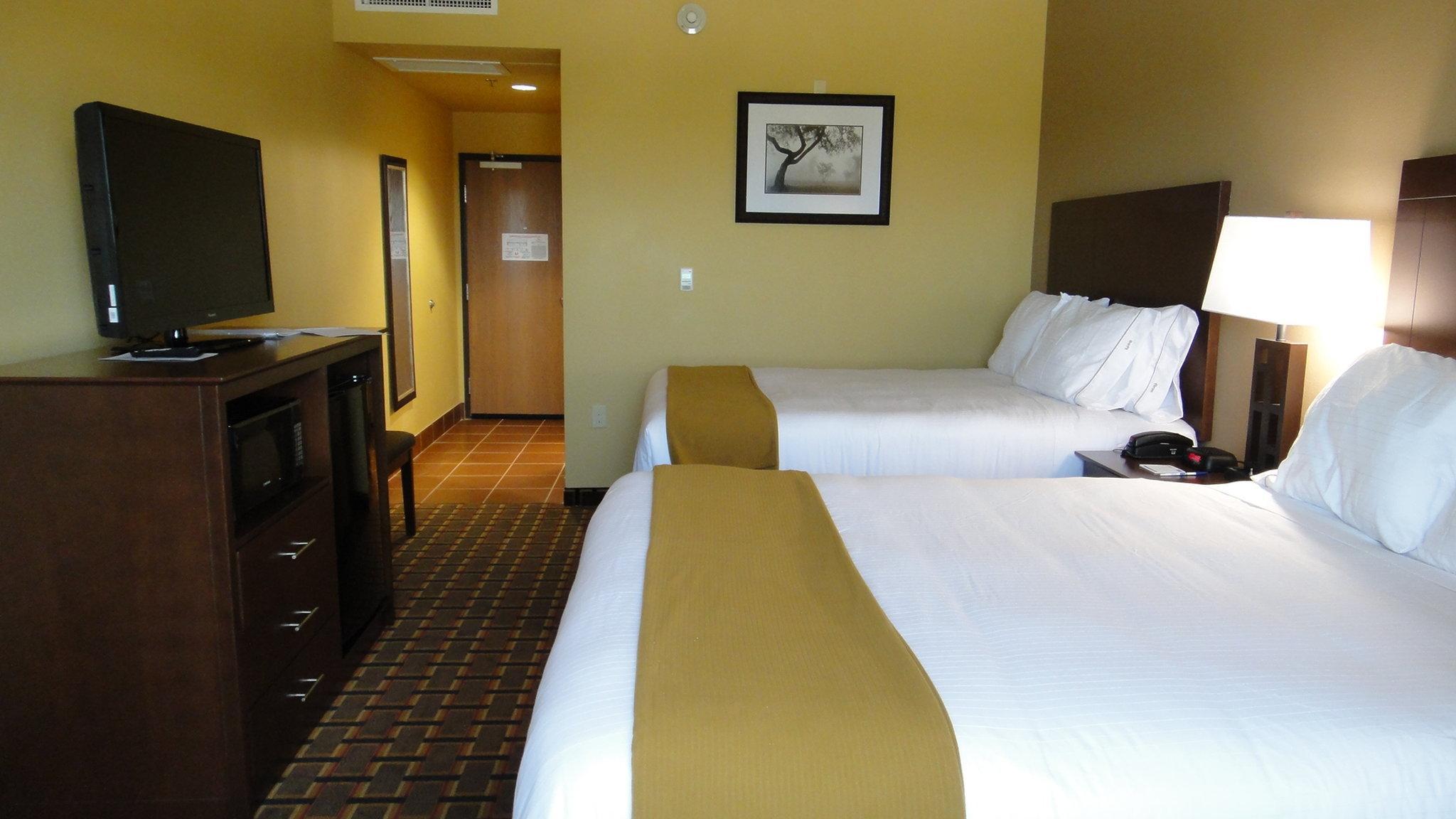 Express & By Ihg 2* George West