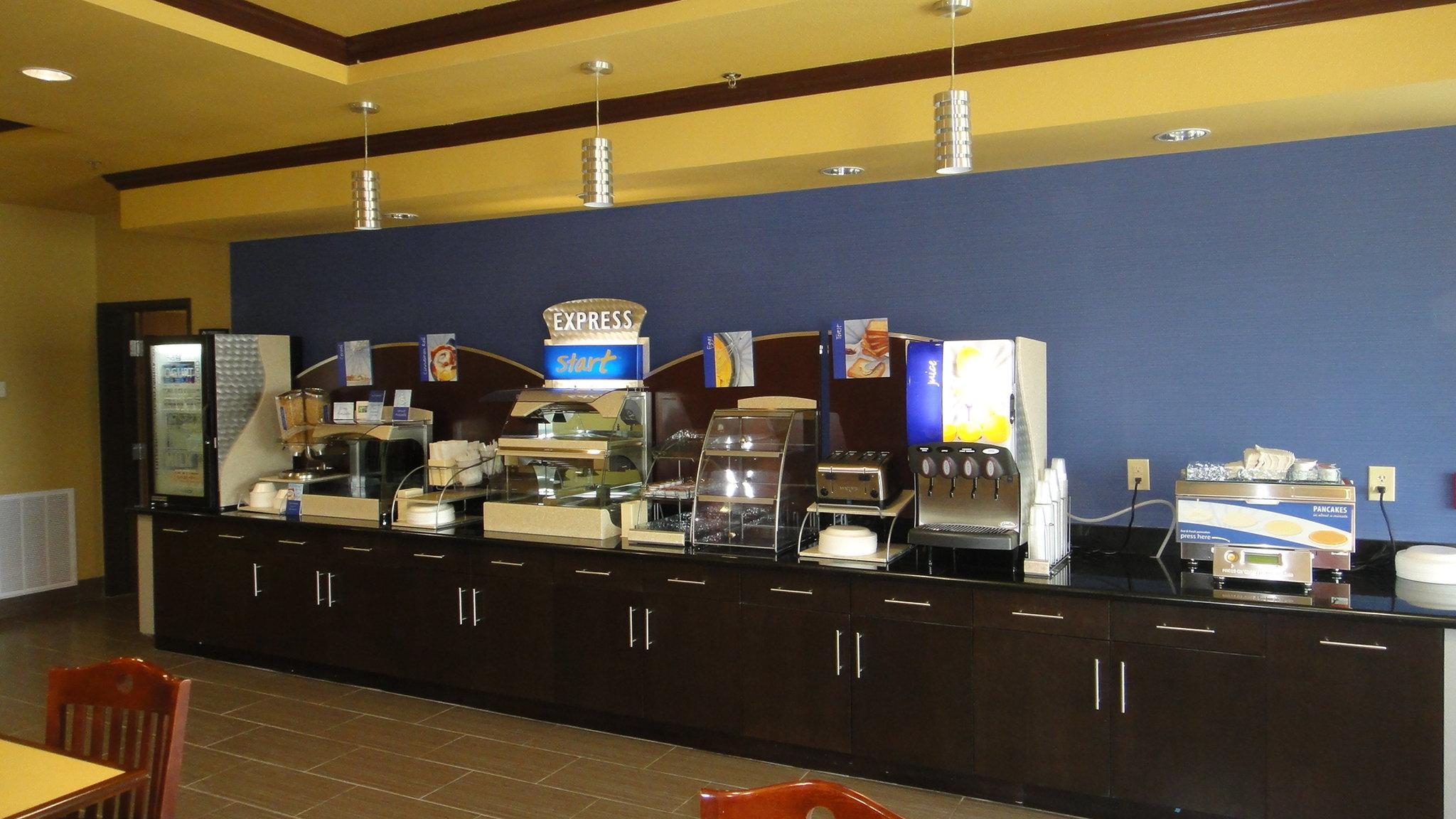 Hotel Express & By Ihg 2*